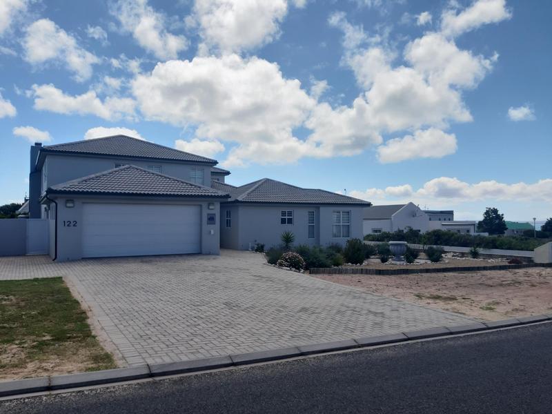4 Bedroom Property for Sale in Myburgh Park Western Cape